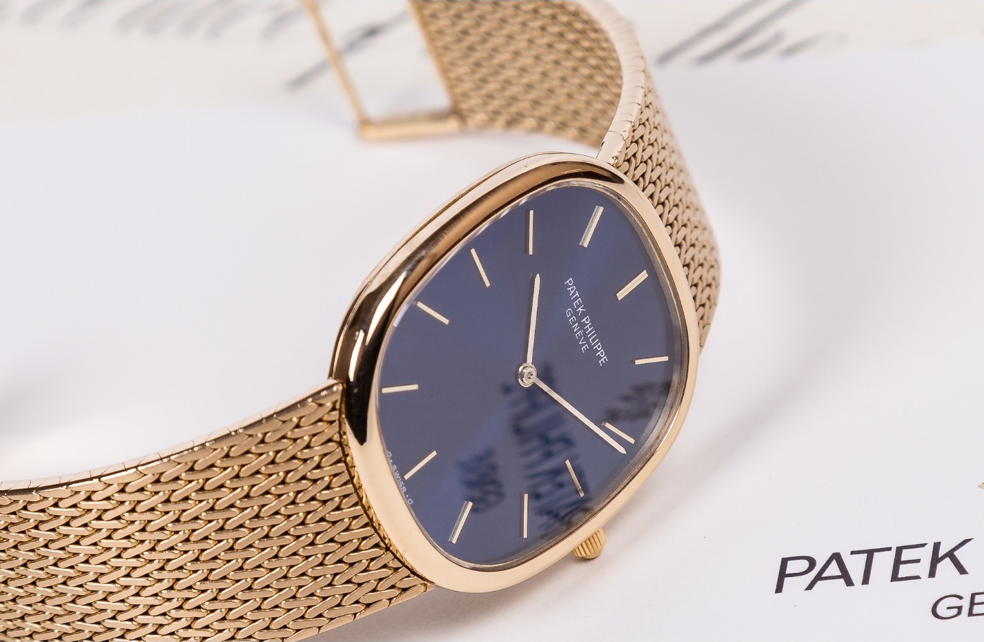 Patek philippe, ref. 2526: a rare rose gold gentleman's bracelet watch |  Olympia Auctions